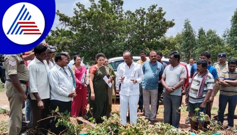 minister mtb nagaraj visits chikkaballapur flood affected areas gvd