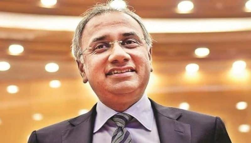 meet iit graduate salil parekh with more than rs 50 crore salary earns over rs 15 lakh per day he is ceo of infosys ash