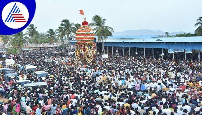 Devotees is coming to Huligemma Jatra Festival At Koppal gvd