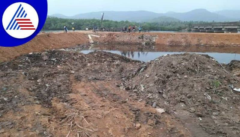 Construction of the park in violation of the CRZ rule From Karwar Municipal Council grg