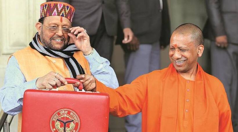 योगी सरकार ने पेश किया 6 लाख 15 हजार 518 करोड़ 97 लाख रुपए का बजट, सभी वर्गों का रखा खासा ध्यान