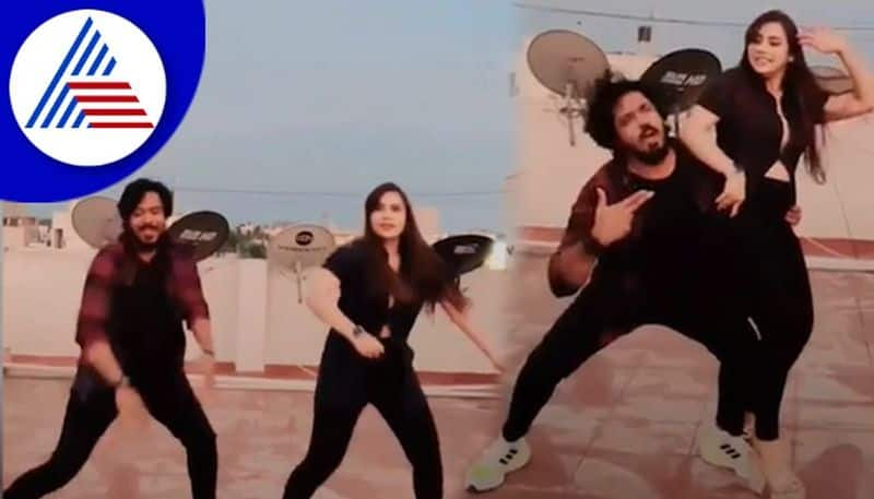 Bigg boss Rajeev along with his wife dance for Vikrant Rona songs vcs 