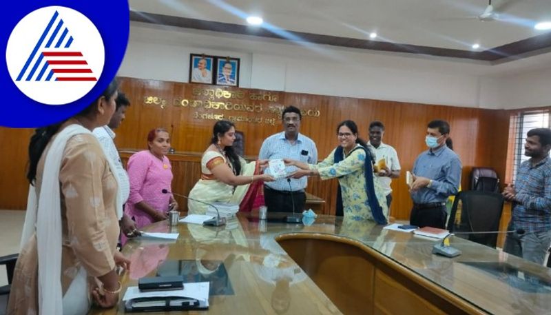 Bengaluru Rural District dc K. Srinivas drive for book collection campaign gow