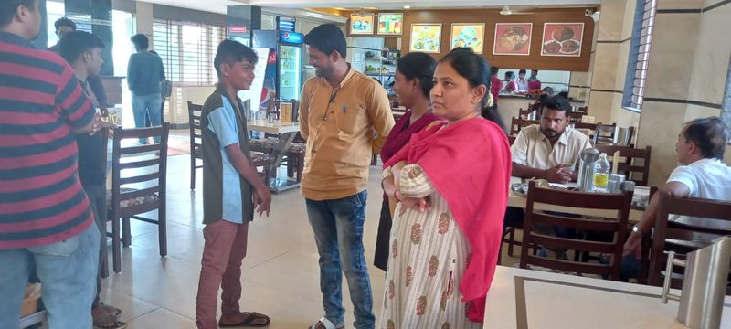 Officers recuses child labour Who Came Surve In hotel at gadag rbj