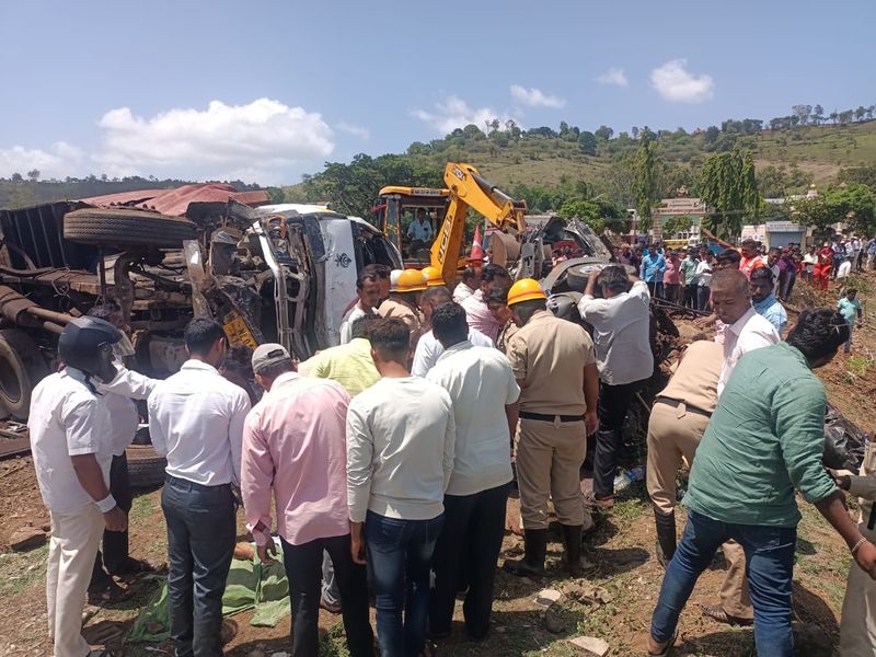 Four of a family killed in road accident Near nipani rbj 