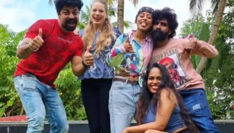 bigg boss malayalam season 4 evicted contestants group photos went viral