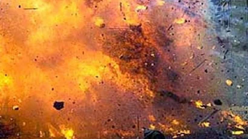Kabul Bomb blast : కాబూల్ లో మినీ బస్సుపై బాంబు దాడి.. నలుగురు మృతి, పలువురికి గాయాలు