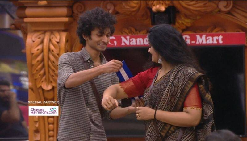 bigg boss malayalam season 4 suchithra new captain