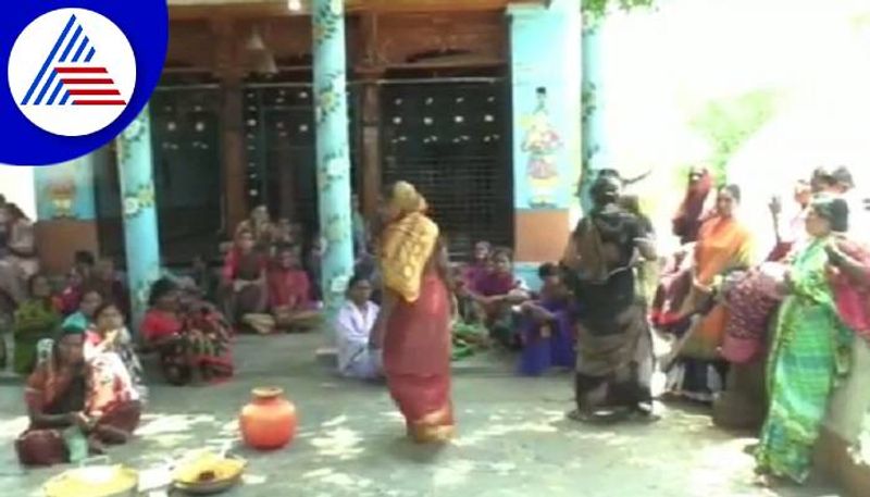 Dalit Women Enter to Temple With Security of Police in Yadgir grg