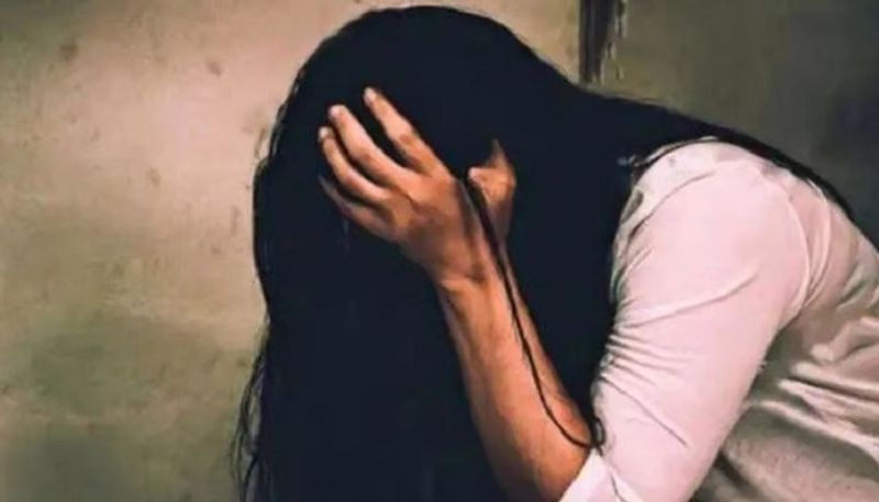 principal booked for sexually harassing to girl students in Bengaluru gow