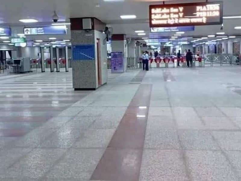 Young woman dancing in Rayadurgam metro station, Video goes viral