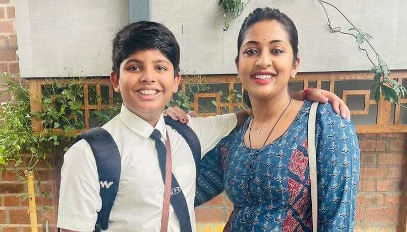 navya nair share troll post about her son school going photo