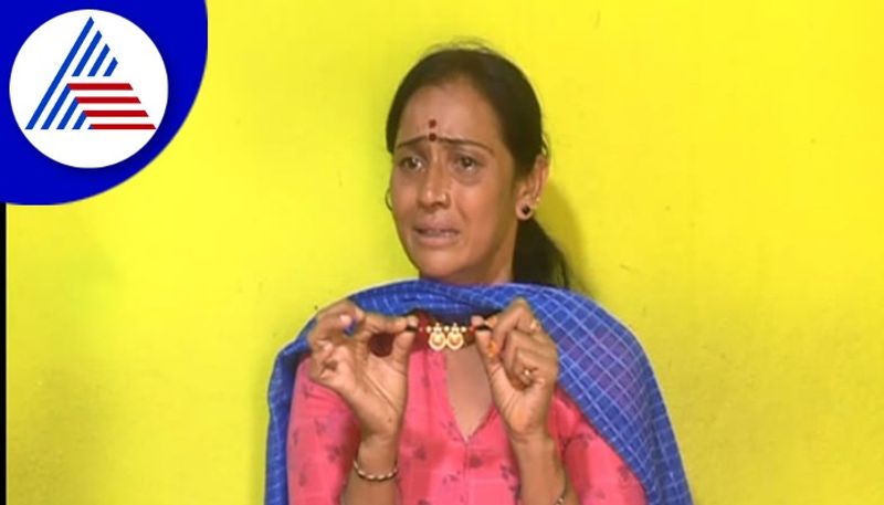 Koppala Woman Sells her  Mangalsutra To Take student TC gow