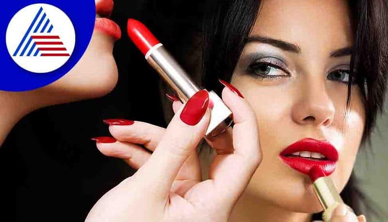  Easy and quick steps to apply perfect lipstick that make you look perfect