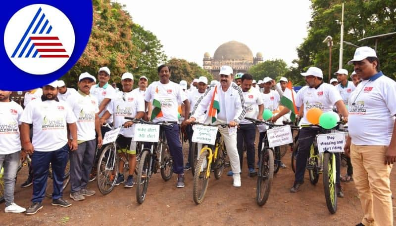 Special Cycle Rally as part of Azadi Ka Amrit Mahotsav in Vijayapura gvd 