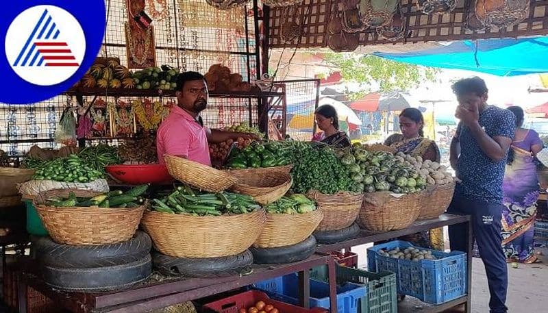 Customers Faces Problems Due to Rise in Vegetable Price at Sandur in Ballari grg