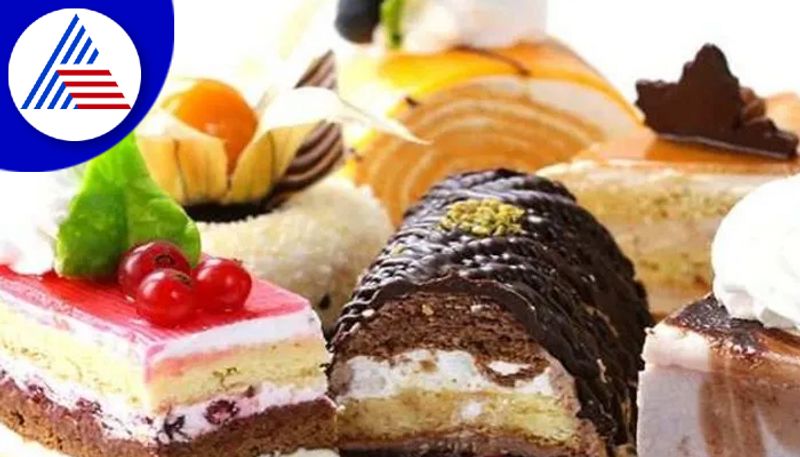 Ayurveda Expert Explains Why Should You Eat Sweets Before A Meal, Not After Vin