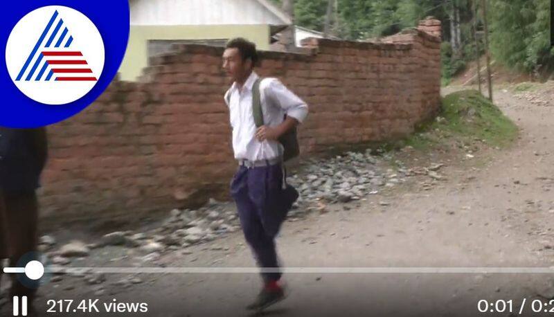 differently abled Jammu Kashmir Boy Walks 2km to School Daily on One Leg akb