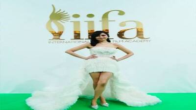 IIFA 2022 Green Carpet : अनन्या पांडे, दिव्या खोसला ने दिखाया स्टनिंग अंदाज, देखें पिक्स