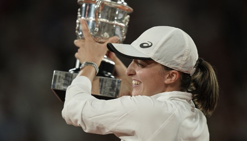 Poland Tennis Star Iga Swiatek wins Second Grand Salm Title, Defeats Coco gauff in French Open finals 2022 