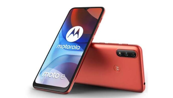 Motorola के इस तीन कैमरे वाले स्मार्टफोन को खरीदें मात्र 749 रुपए में, देर की तो कहीं हाथ से न निकल जाए मौका