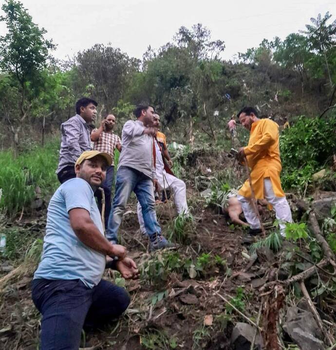 बस एक झपकी और मौत के आगोश में समा गईं 24 जिंदगियां...बिना रूके तीसरी ट्रिप पूरा करने जा रही थी बस