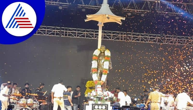 puneeth rajkumar statue inaugurated in hospet vijayanagar gvd