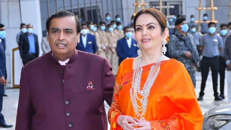 nita ambani expensive saree collections 