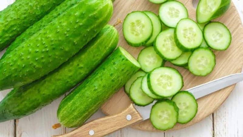 never eat raw cucumber with meals know the strange side effects of raw cucumber