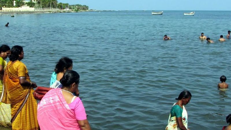 couple committed suicide in rameshwaram sea