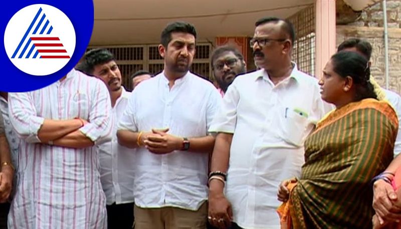 police arrested students over education minister bc nagesh house protest case gvd