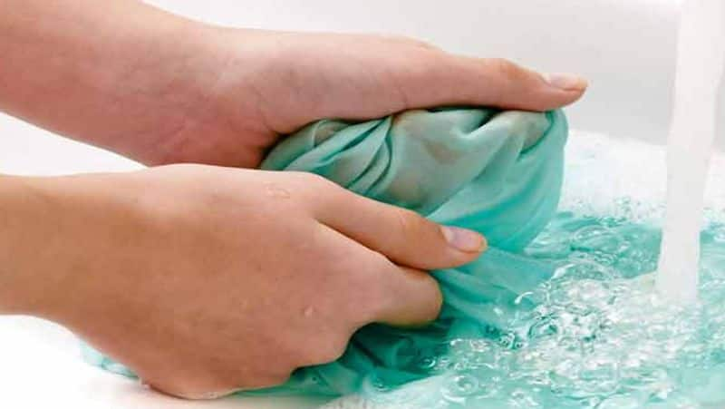 How to remove mud marks from clothes rsl