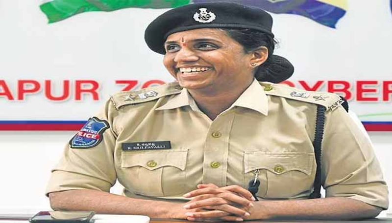 We  Continuously raids on pubs:Madhapur DCP K. Shilpavalli