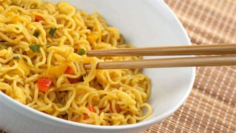 Mumbai Woman died after Consuming maggi in form of poisoned tomato accidental death case registered ckm