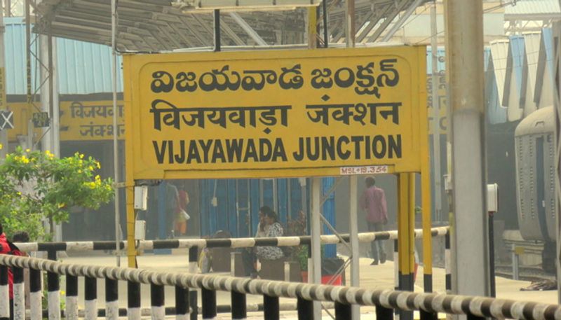 girl child kidnapped at vijayawada railway station