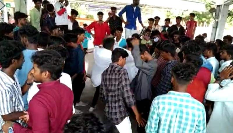 birthday celebration at the railway station RPF officer assaulted  college students remanded