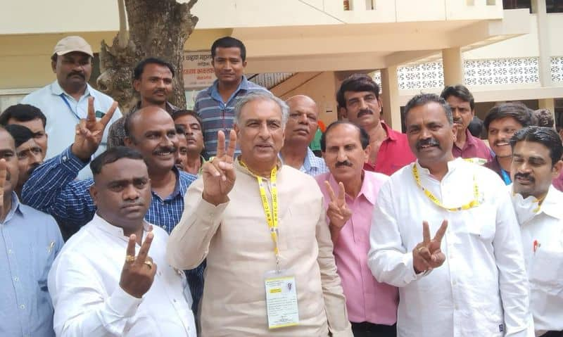 Basavaraj Horatti Badshah in West Teachers Constituency grg