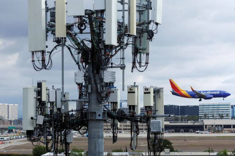 FAA ने अमेरिकी एयरलाइंस को कहा  5G नेटवर्क से रहें सतर्क, हो सकती है कोई भी तकनीकी खराबी'