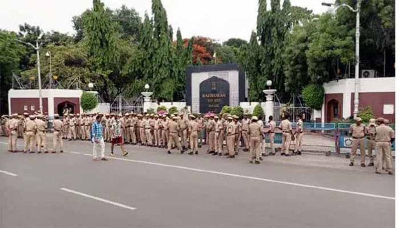 Tension Prevails  at Telangana Raj Bhavan  after  Students  protest 