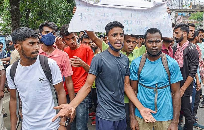Agnipath row: Aspirants ask, 'how can anyone prepare in just a month?'