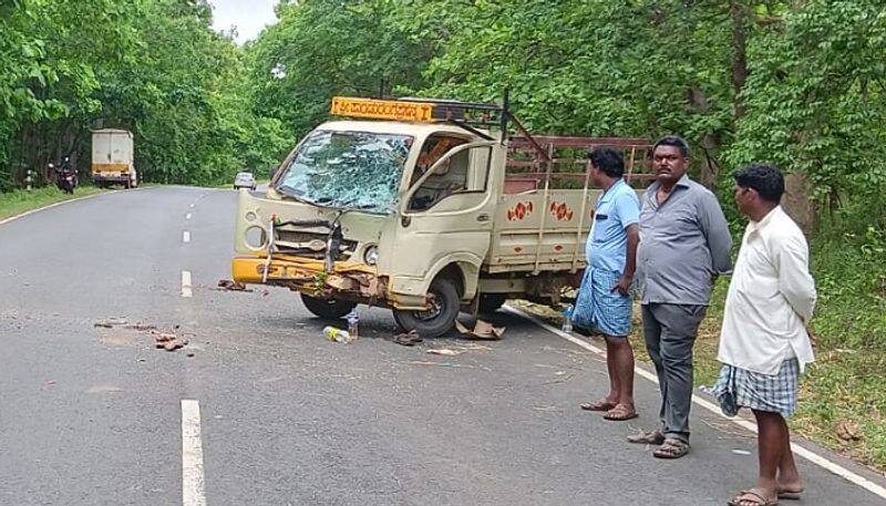 12 Injured Due to Road Accident at Kalaghatgi in Dharwad grg