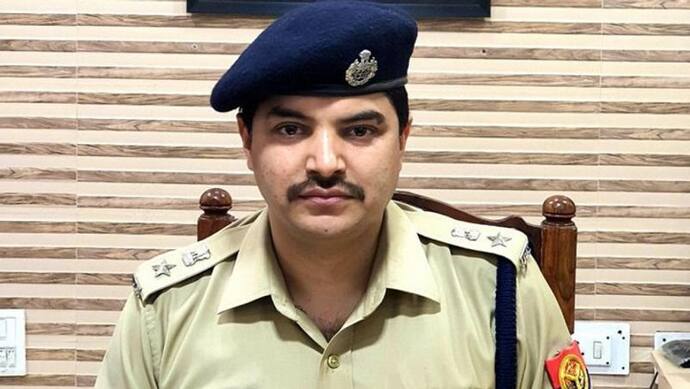 अलीगढ़ में अग्निपथ स्कीम को लेकर मचे बवाल के बीच चला पुलिस का हंटर, उपद्रवियों पर हुआ बड़ा एक्शन