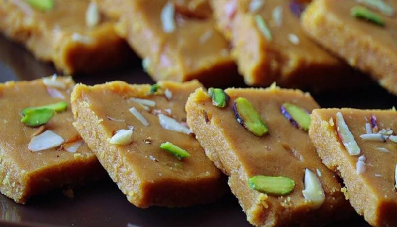 Raksha Bandhan 2024 Sweets: 20 रुपये हो जाएगा काम,राखी पर भाई खिलाएं होममेड बिस्कुट बर्फी,जानें रेसिपी