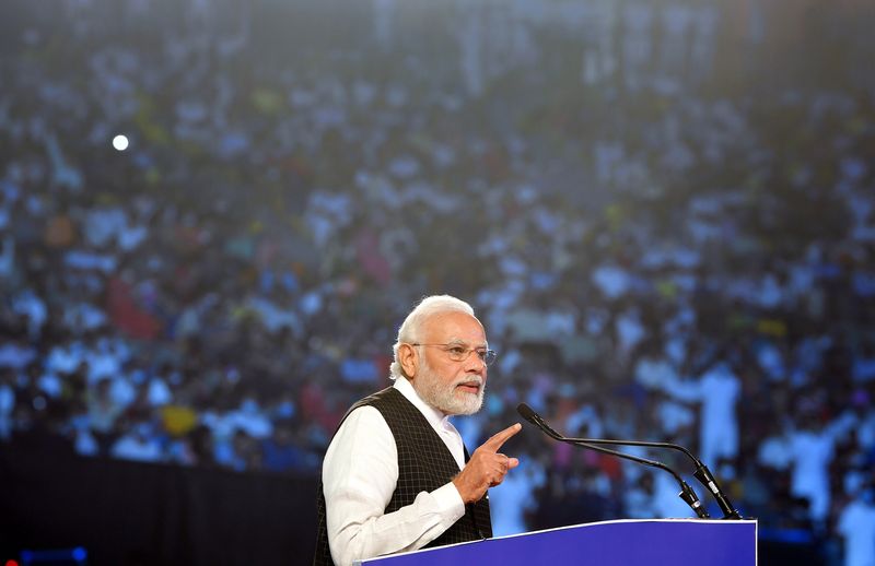 pm narendra modi has interacted with central government projects beneficiaries in mysuru gvd