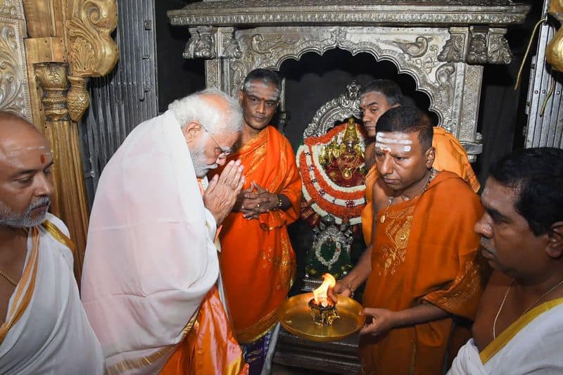 Pm narendra Modi visit Bengaluru And mysuru to international yoga day 2022 News Hour video ckm