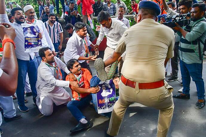 National Herald Case: ED ऑफिस से निकले राहुल गांधी, पांचवें दिन दस घंटों तक की गई पूछताछ