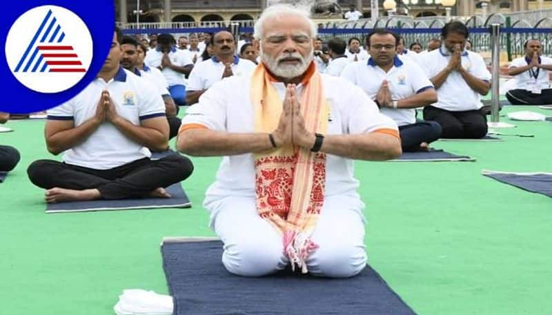 PM Narendra Modi Did 19 Yogasana in Mysuru During World Yoga Day grg