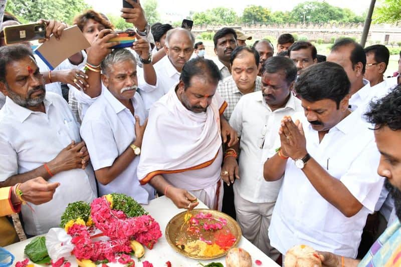 minister talasani srinivas review on golconda bonalu arrangements