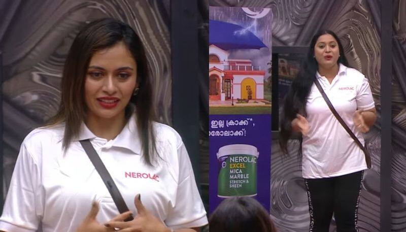 dhanya against lakshmi priya in bigg boss