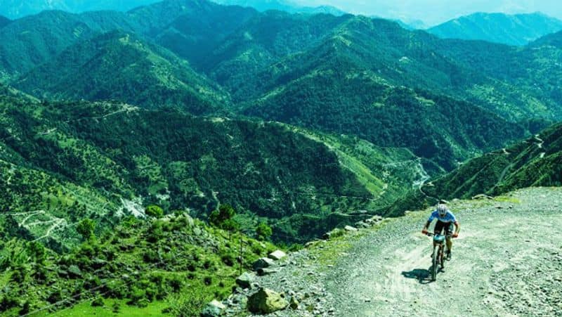 54 riders participated in 1st  Stage 80 kms of mountain biking race MTB Himachal Janjehli 2022 ckm